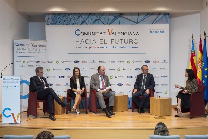 Mesa sobre transformación digital en un foro organizado por Europa Press