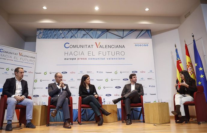 Empresarios participantes en el foro.