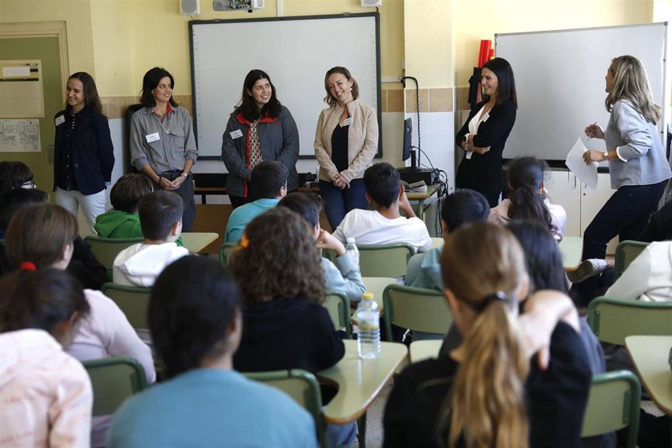 Paneles de Fundación Cepsa y Fundación Inspiring Girls en Castellar.