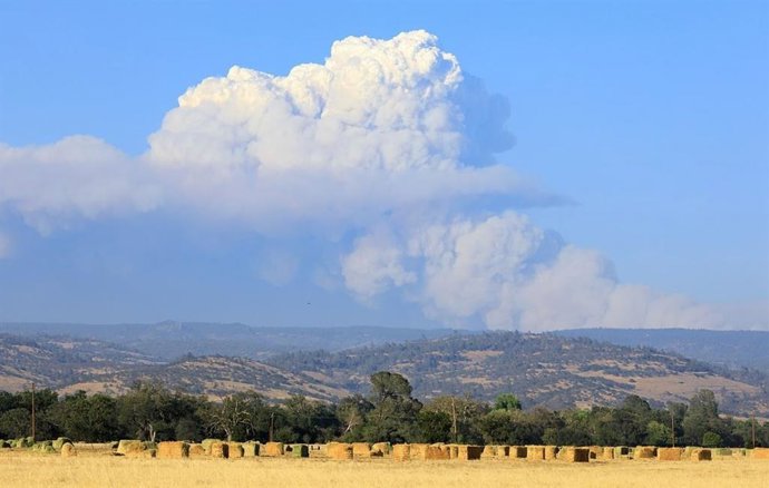 Incendio Dixie, uno de los mayores de la historia en California