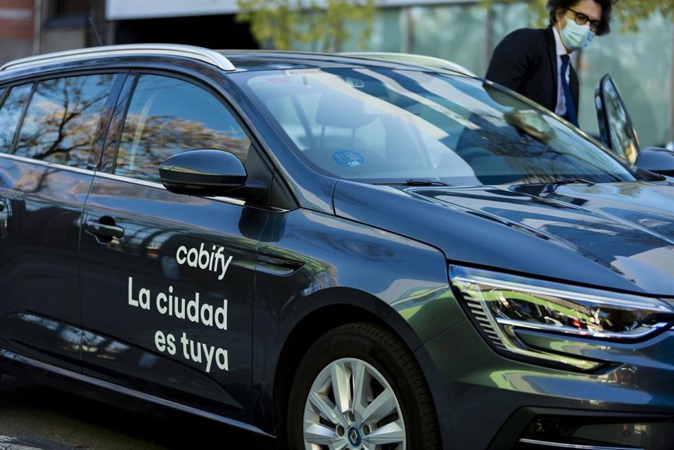 Archivo - Imagen de archivo un VTC de Cabify.