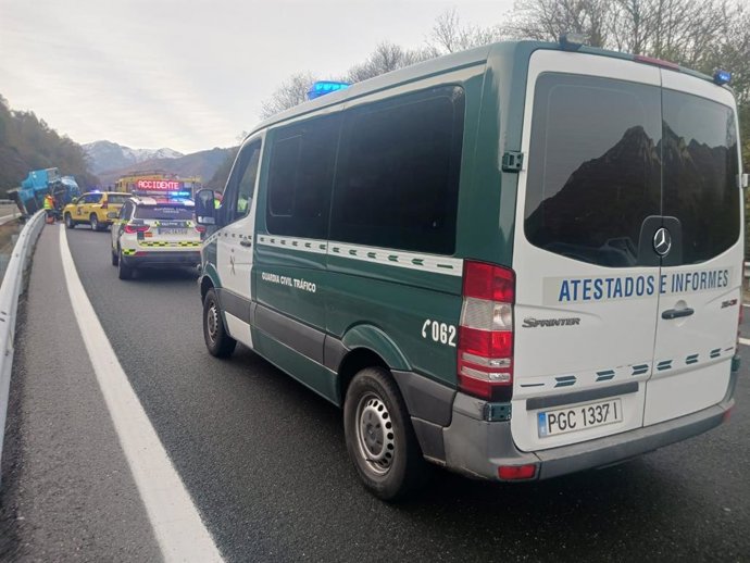 Accidente de un camión en la AP-66.