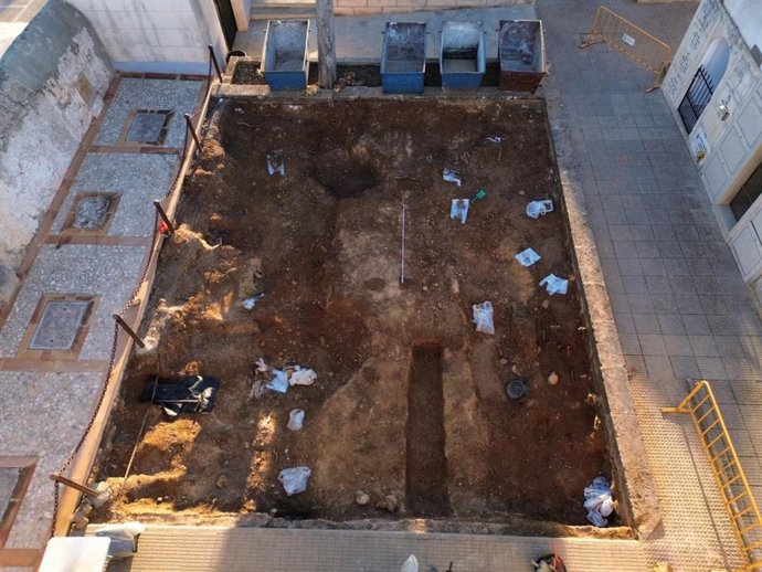 Excavaciones en el cementerio de Son Carrió.