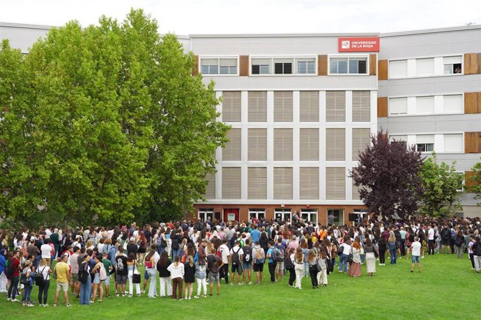 Archivo - Concentración en la UR tras los mensajes machistas y sexistas descubiertos en un chat privado