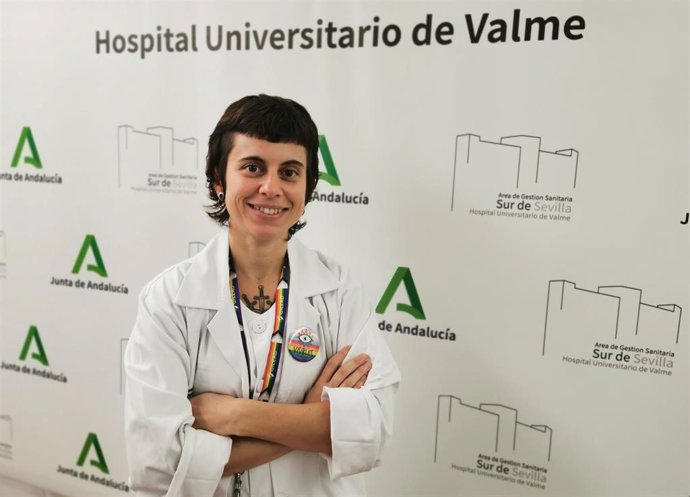 La doctora Anas Corma, del Servicio de Enfermedades Infecciosas y Microbiología del Hospital Universitario de Valme.