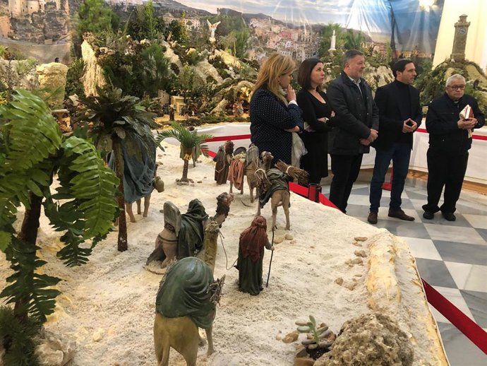 Inauguración del nacimiento que los belenistas de la Fundación del Hospital de Santiago han instalado en el Palacio Provincial.