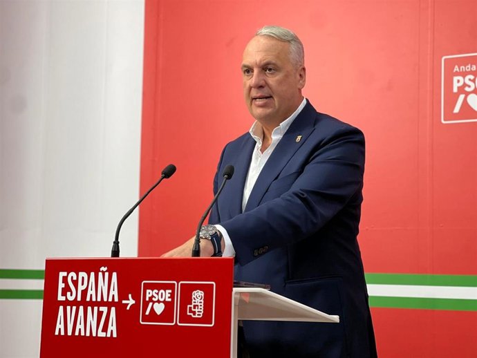 Ruiz Boix en rueda de prensa.