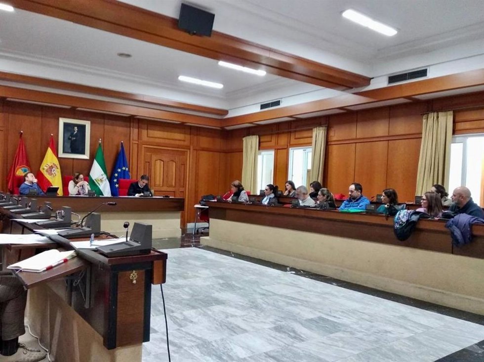 Reunión de la comisión delegada permanente para el seguimiento de la implantación de la declaración de Zona de Gran Afluencia Turística (ZGAT) en Córdoba.