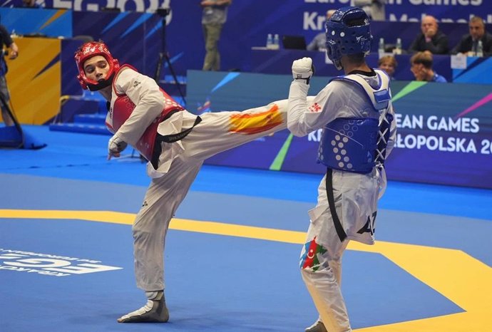 Archivo - El taekwondista Hugo Arillo, durante los Juegos Europeos.