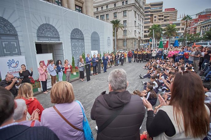 El Cabildo de Tenerife conmemora el Día Mundial del Voluntariado con la lectura de un manifiesto, organizado a través del programa Tenerife Isla Solidaria, en colaboración con la Federación de la Plataforma de Entidades de Voluntariado de Canarias