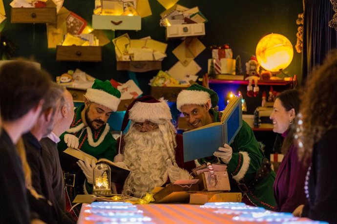 En Santa Experience' los pequeños de la casa se sumergirán en el día a día de Santa y su equipo mágico para adentrarse en una inolvidable aventura navideña en donde conocer, en persona, a los elfos y sentarse en la mesa con el mismísimo Papá Noel.