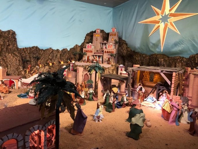 Ubicado en un espacio de más de 100 metros cuadrados de la planta baja del centro comercial Los Arcos, ha sido elaborado por alumnos de entre 16 y 20 años del programa de Transición a la Vida Adulta y Laboral.