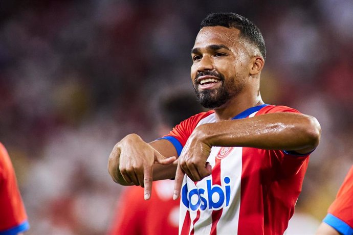 Archivo - Yangel Herrera of Girona FC celebrates a goal during the Spanish league, LaLiga EA Sports, football match played between Sevilla FC and Girona FC at Ramon Sanchez-Pizjuan stadium on August 26, 2023, in Sevilla, Spain.