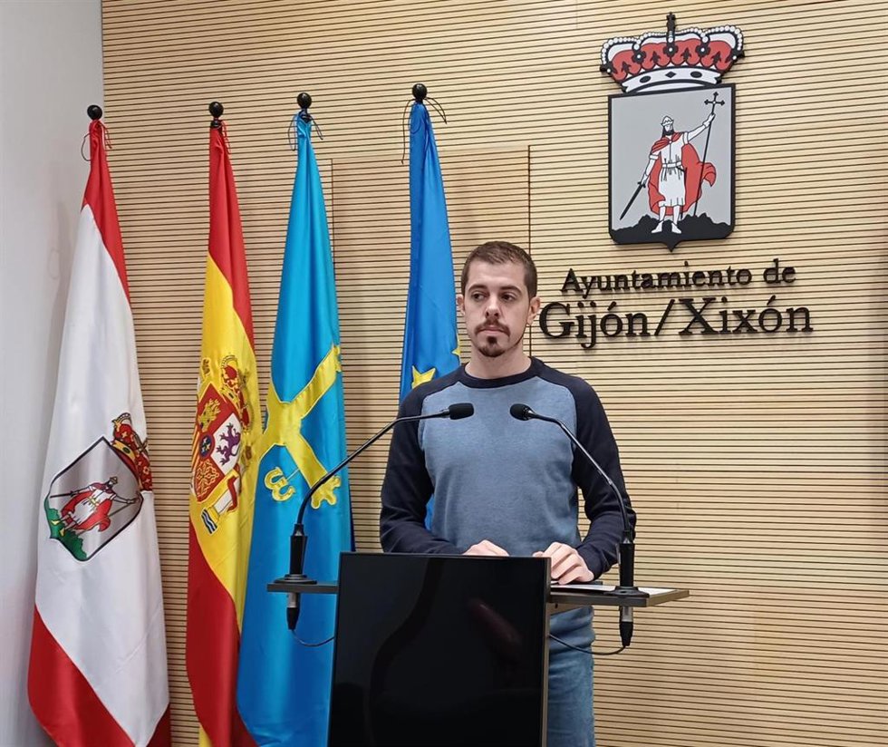  Javier Suárez Llana, portavoz de IU - Más País - IAS en el Ayuntamiento de Gijón.