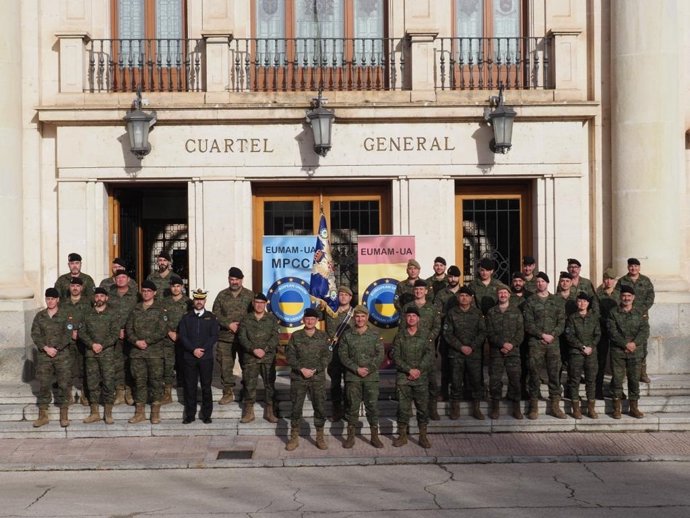 Acto de relevo del mando de la misión española de apoyo a las Fuerzas Armadas de Ucrania.