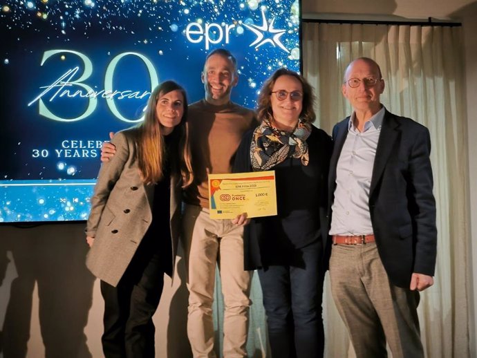 Acto de entrega del Premio EPR a la Innovación, que este año ha recaído en 'Ayho!', la aplicación de Fundación ONCE y Samsung para facilitar el empleo con apoyo de las personas con discapacidad.