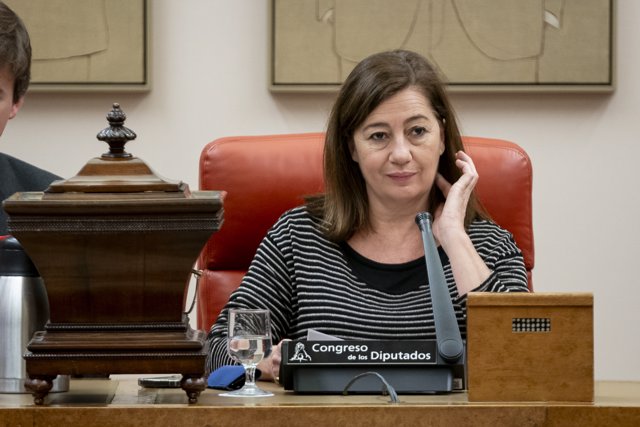 La presidenta del Congreso de los Diputados, Francina Armengol, durante la actividad ordinaria de la comisión constitucional el día en el que se constituyen 28 comisiones, en el Congreso de los Diputa