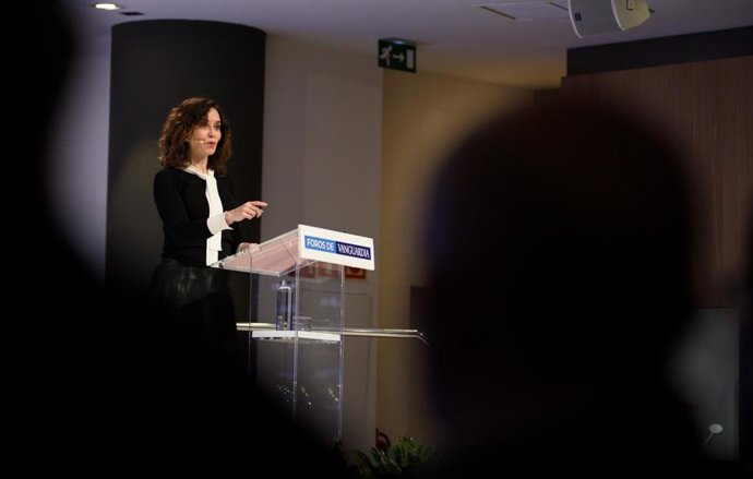 La presidenta de la Comunidad de Madrid, Isabel Díaz Ayuso, interviene en el encuentro informativo 'Madrid, región abierta' organizado por 'La Vanguardia' en Barcelona