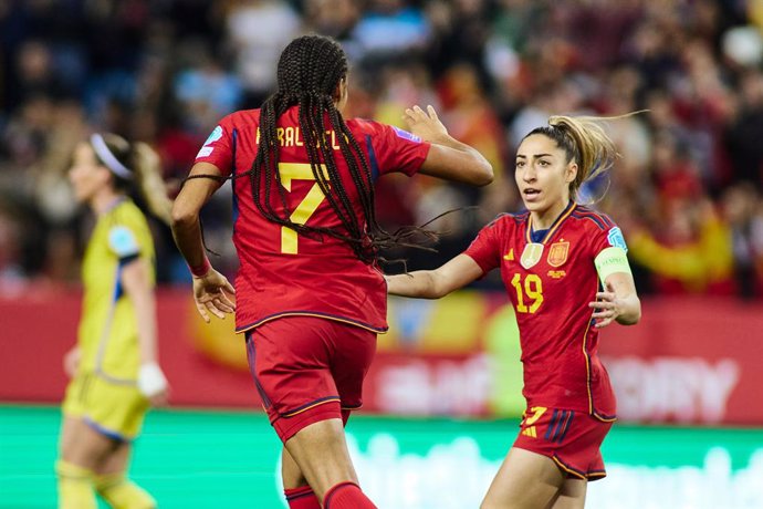 Salma Paralluelo of Spain celebrates a goal during the UEFA Womens Nations League match played between Spain and Sweden at La Rosaleda stadium on December 5, 2023, in Malaga, Spain.