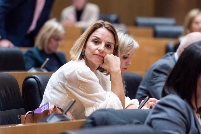 La elegida presidenta de la Comisión Derechos Sociales, Noemi Santana, durante la actividad ordinaria de la comisión de Trabajo y Economía el día en el que se constituyen 28 comisiones, en el Congreso de los Diputados, a 4 de diciembre de 2023, en Madri