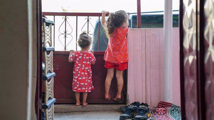 Archivo - Niñas de un pueblo de Turquía que se benefician del Programa de Transferencia de Efectivo de UNICEF.