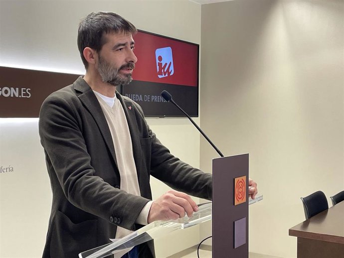 El diputado de IU Aragón, Álvaro Sanz.