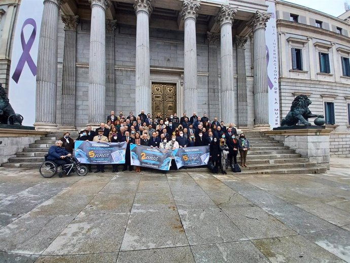 Archivo - Acto en defensa de la recuperación del derecho civil valenciano en el Congreso