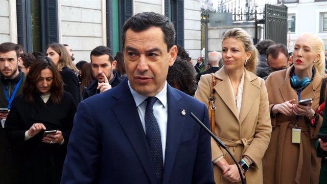 El presidente de la Junta, Juanma Moreno, en los actos del Día de la Constitución en el Congreso de los Diputados, en Madrid.