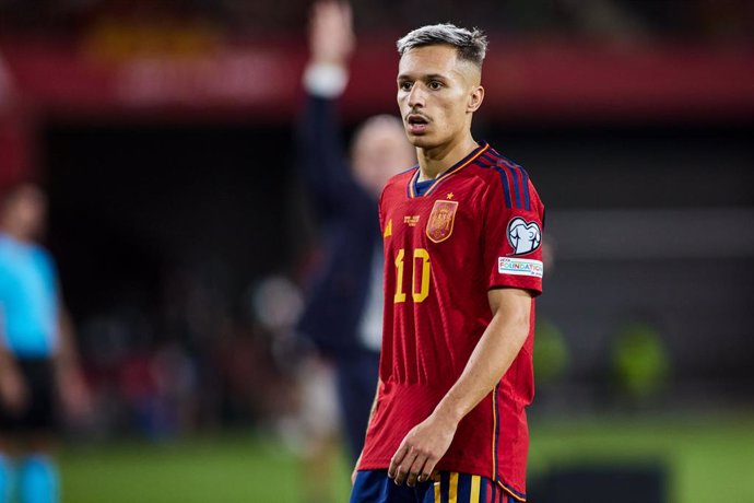 Archivo - Bryan Zaragoza of Spain looks on during the UEFA EURO 2024 European qualifier match between Spain and Scotland at La Cartuja stadium on October 12, 2023, in Sevilla, Spain.