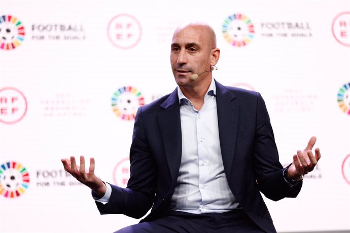 Archivo - Luis Rubiales, President of Spanish Football Federation RFEF, attends during the presentation of the alliance with the UN of the commitment to human rights and sustainability by joining the #FootballForTheGoals initiative at Ciudad del Futbol 