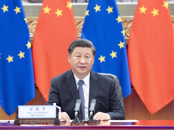 Archivo - (200914) -- BEIJING, Sept. 14, 2020 (Xinhua) -- Chinese President Xi Jinping co-hosts a China-Germany-EU leaders' meeting in Beijing, capital of China, Sept. 14, 2020, via video link with German Chancellor Angela Merkel, whose country currentl