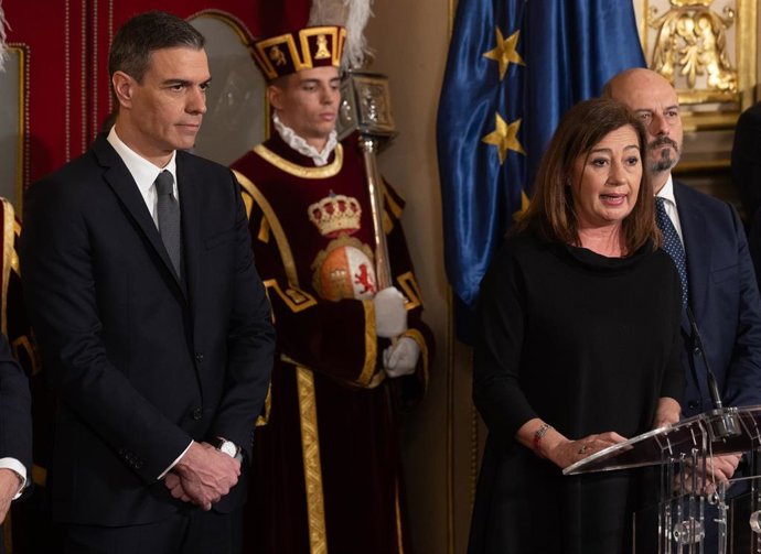 La presidenta del Congreso de los Diputados, Francina Armengol, interviene durante el acto de homenaje a la Constitución, en el Congreso de los Diputados, a 6 de diciembre de 2023, en Madrid (España). Las Cortes Generales celebran el 45 aniversario de l