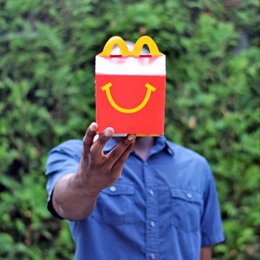 Archivo - McDonald's prometió este lunes transformarse en una "compañía de hamburguesas moderna y progresista" ante una competencia más agresiva de cadenas de restaurantes como Chipotle Mexican Grill, Chick-fil-A y una serie de hamburgueserías de calidad 