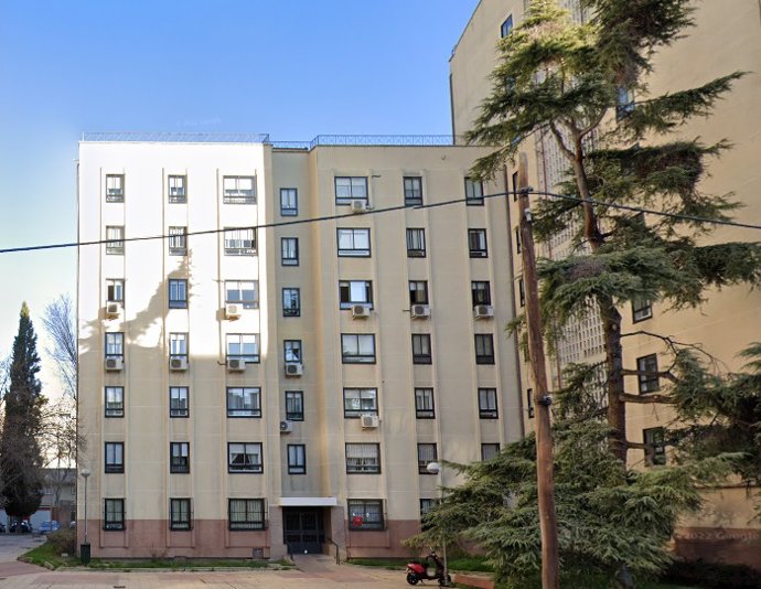 Archivo - Detenido un hombre por querer matar a una mujer que le reclamaba 10 euros de una deuda en Orcasitas