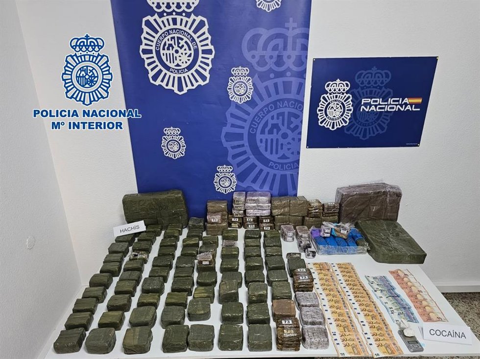 Droga y dinero intervenidos por la Policía Nacional