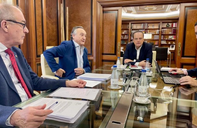 El Consejo de Cuentas erntrega a las Cortes el informe de 'Fiscalización de los expedientes justificados al Fondo de Compensación Interterritorial, ejercicio 2021'