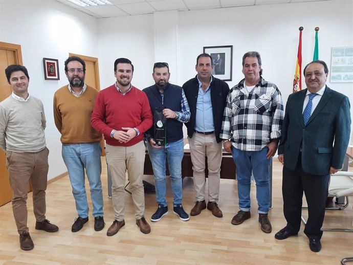 El delegado de Agricultura en Cádiz se reúne con representantes de Cabrandalucía para apoyar al sector caprino