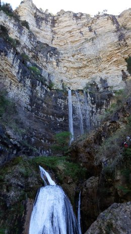 Archivo - Nacimiento río Mundo, chorros, naturaleza, montaña
