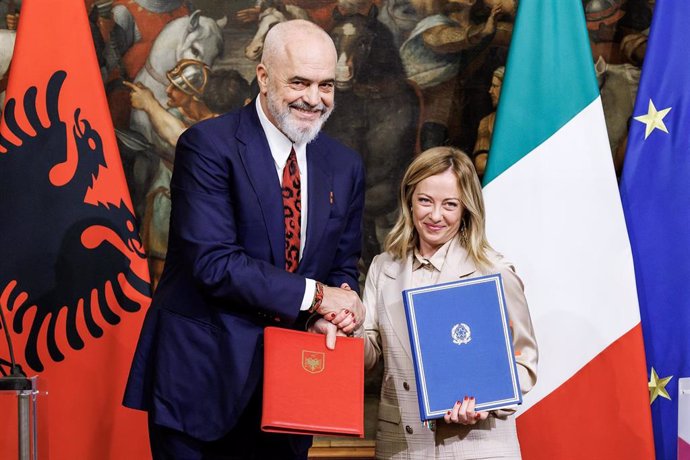 Archivo - Edi Rama y Giorgia Melon, primeros ministros de Albania e Italia, respectivamente.