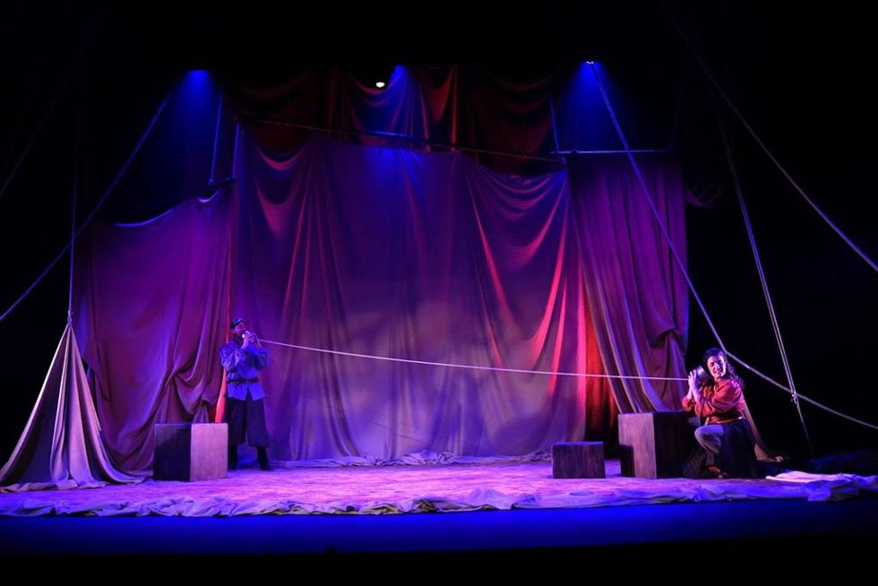 Archivo - Pata Teatro representa 'Tierra mía' en el Auditorio Príncipe de Asturias de Torremolinos