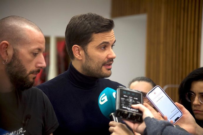 El portavoz de Sumar Galicia, Paulo Carlos López, en declaraciones a los medios este jueves