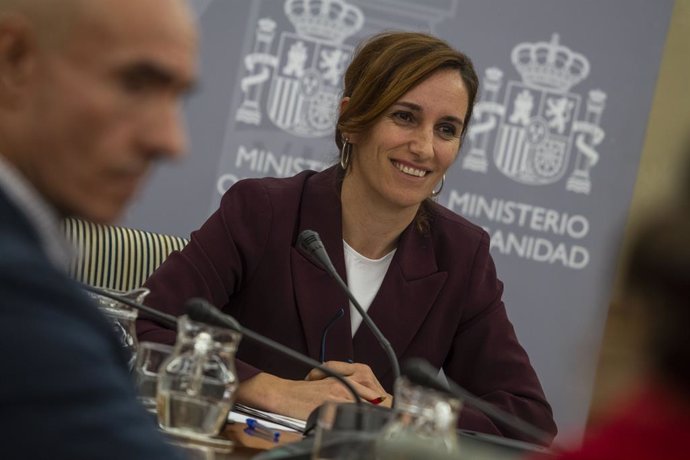 La ministra de Sanidad, Mónica García, durante el pleno extraordinario del Consejo Interterritorial del Sistema Nacional de Salud celebrado el jueves 7 de diciembre