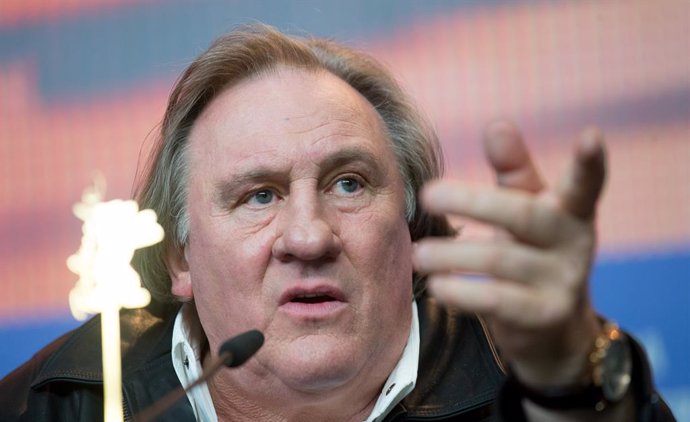 Archivo - FILED - 19 February 2016, Berlin: French actor Gerard Depardieu attends a press conference during the 2016 Berlin International Film Festival. Depardieu is selling part of his art collection. Photo: picture alliance / dpa