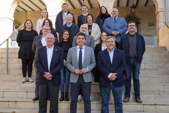 El president de la Generalitat, Carlos Mazón, realiza una visita institucional al Ayuntamiento de Dénia (Alicante).