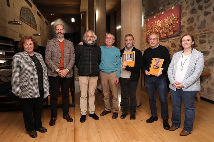 Presentacion de los cinco documentos recuperados por el Archivo Municipal de Toledo