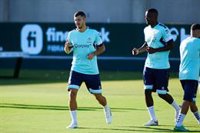 Guido Rodríguez se rompe el peroné y pasa por quirófano