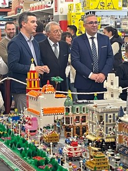 Ciudad Navideña y Belén de Lego en Los Palacios