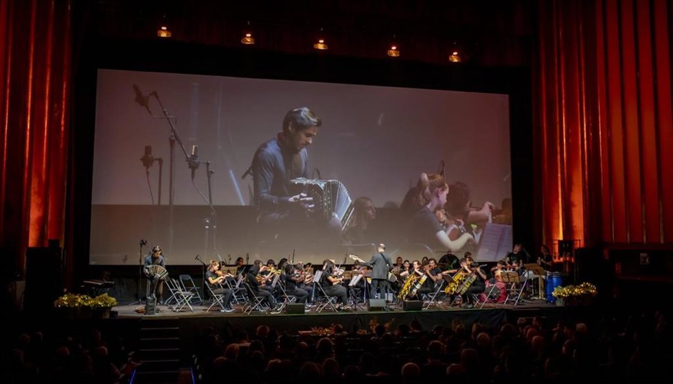 La orquesta de La Música del Reciclaje ofrecerá su concierto navideño solidario en el Gran Teatro CaixaBank Príncipe Pio el próximo 27 de diciembre a las 19:30 horas.