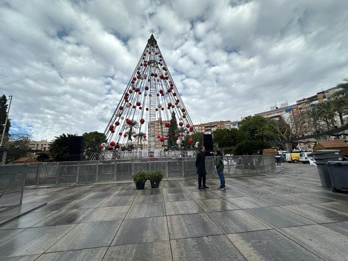 Gran árbol de Navidad de la plaza Circular de Murcia
