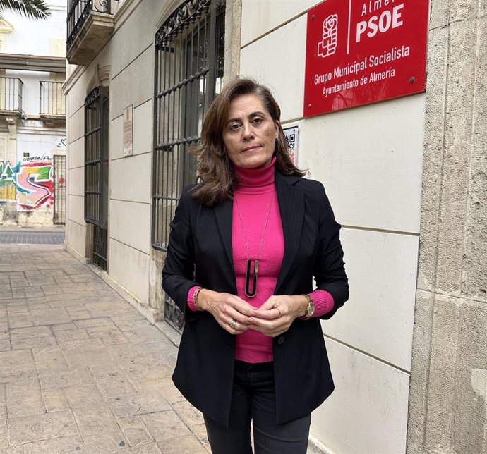 La concejal socialista en el Ayuntamiento de Almería Carmen Aguilar.